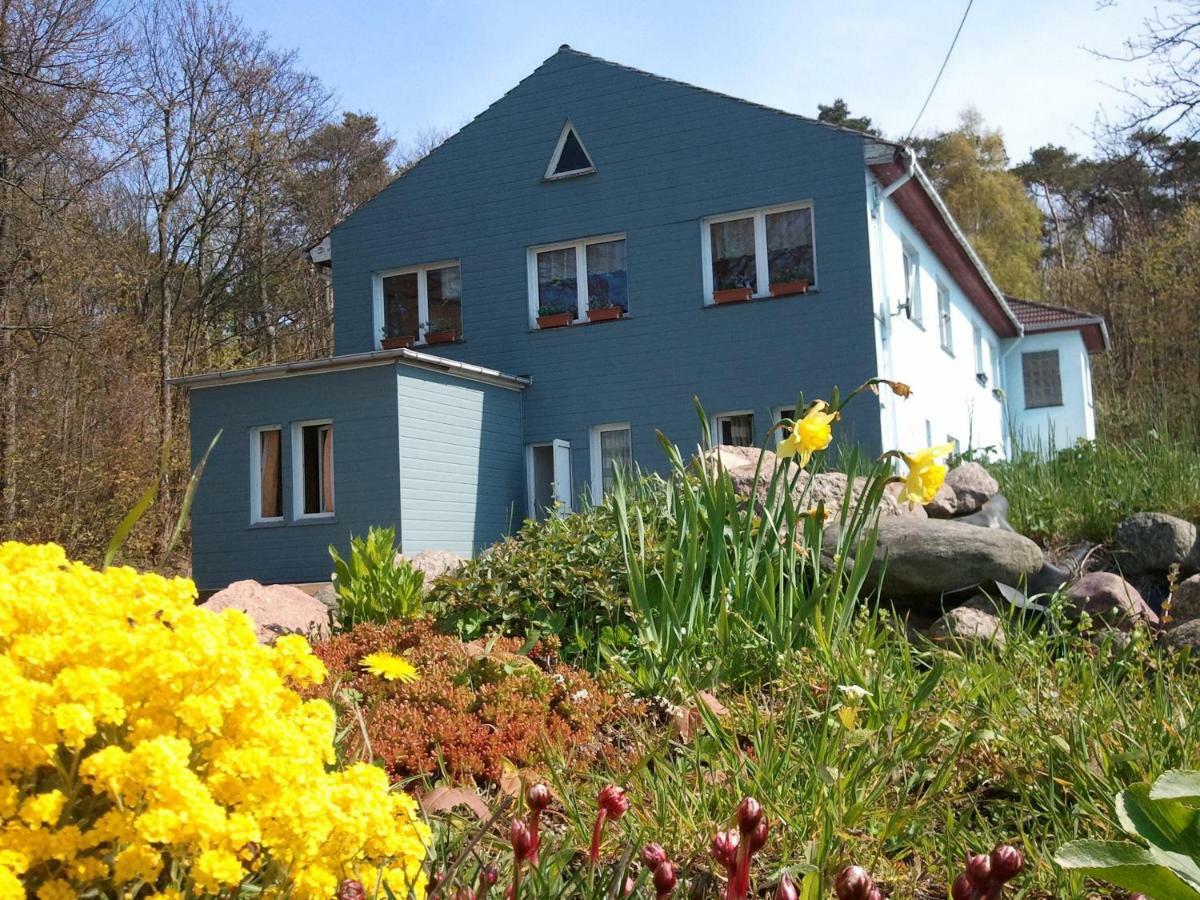 Gasthof Blaues Haus Hotel Bastorf Esterno foto